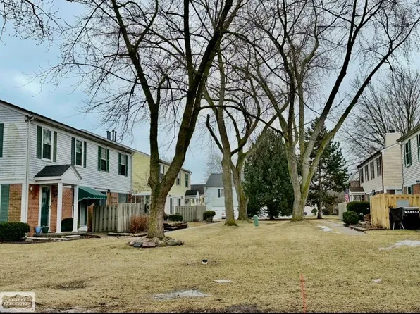 24640 Spring Ln, Harrison Township, MI 48045