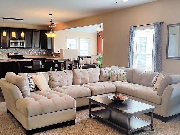 3rd image of 1416 Hoovler Way