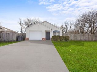 1106 S C Ct, Rogers, AR 72756