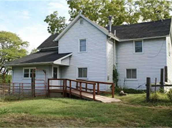 8817 Q Ave, Columbus Junction, IA 52738