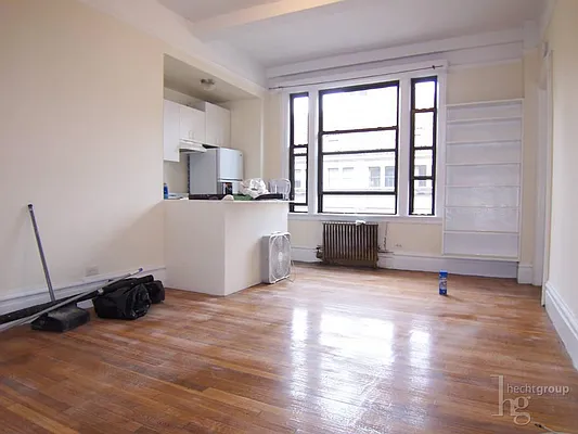 Rented by Hecht Group | media 24