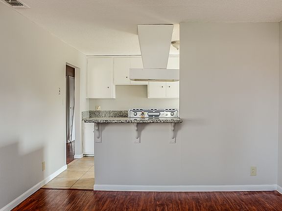 3rd image of 3020 Melinda Way