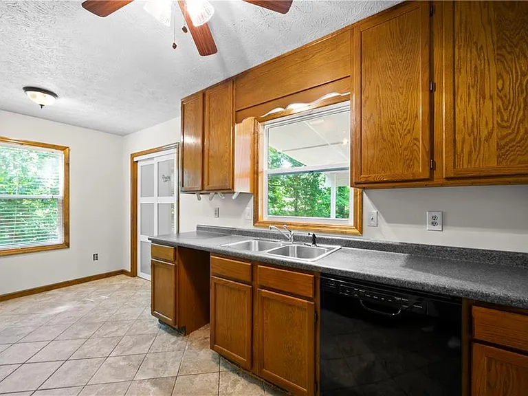 5405 Iris Dr SW — Photo 8