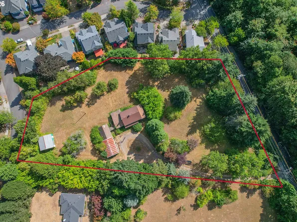 12295 SW Boones Ferry Rd, Portland, OR 97219