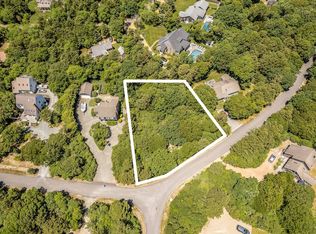 68 Schoolhouse Rd, Edgartown, MA 02539