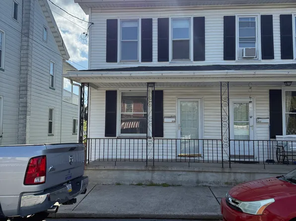 319 S Broad St, Myerstown, PA 17067