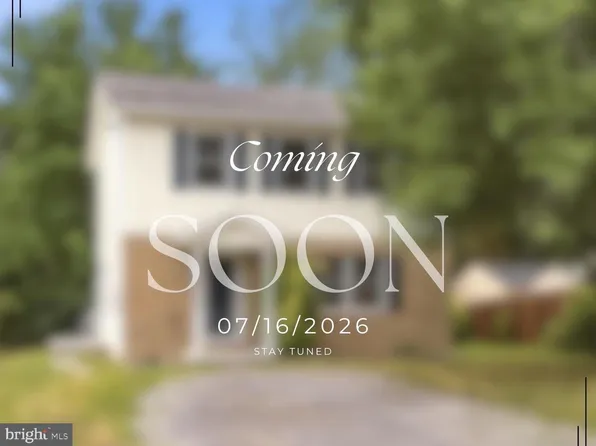 100 Oakmont Cir, Winchester, VA 22602
