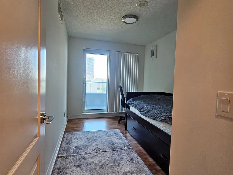 70 Town Centre Ct #711 — Photo 9