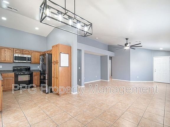4th image of 15500 N 136th Ln