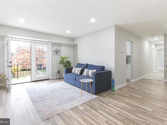 3rd image of 442 N Armistead St APT 301