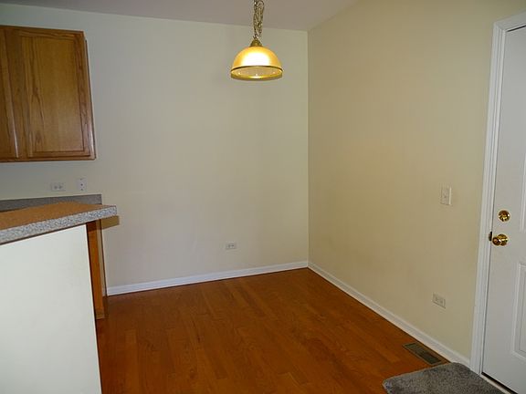 5th image of 880 June Ter Unit 140