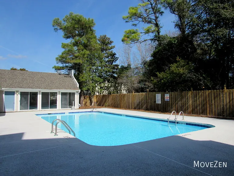 729 Bragg Dr #C — Photo 6