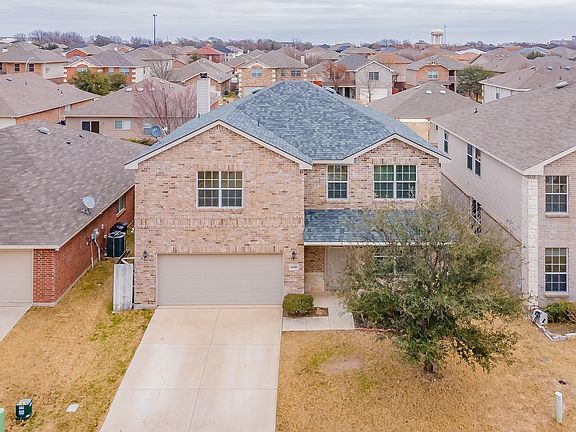 3rd image of 8608 Shallow Creek Dr