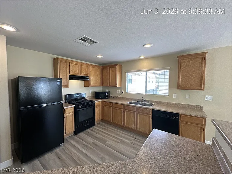 9754 Splendor Sky Ave — Photo 10
