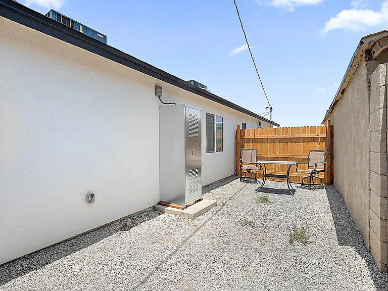 1811 E Raymond St #B — Photo 24