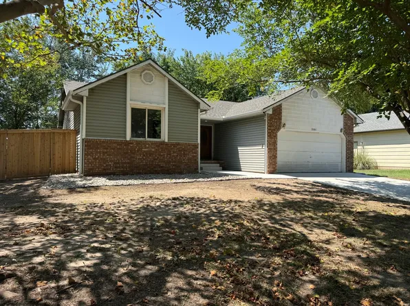 2101 N Parkridge Ct, Wichita, KS 67212