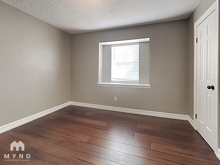 3219 Glen Spring Dr — Photo 12