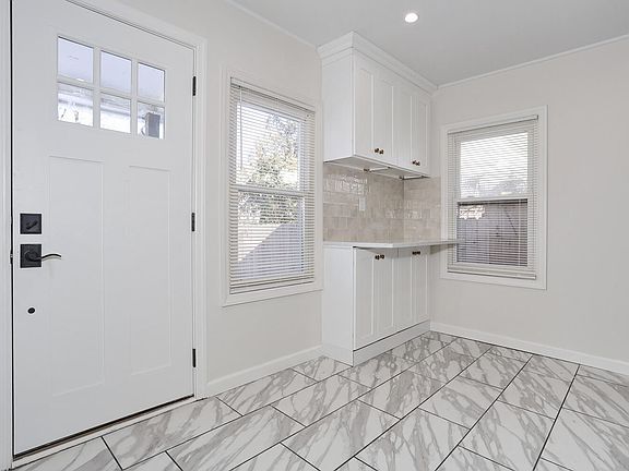 5th image of 31 Rea Ave #3