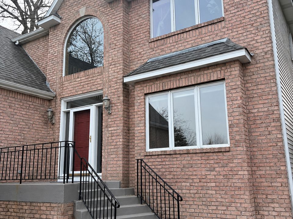 1st image of 14505 44th Ave N