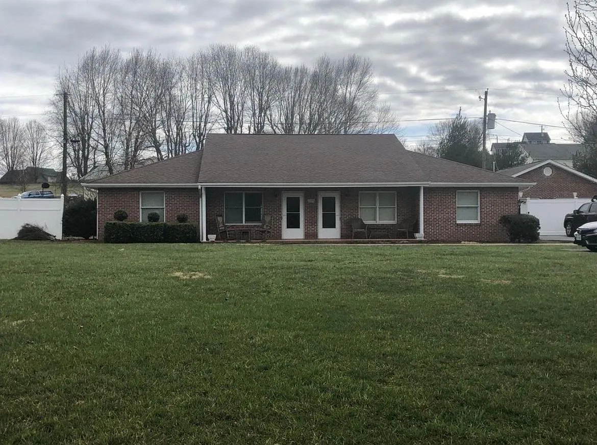 2 bed, 1350 sqft, $1,350 — Photo 3