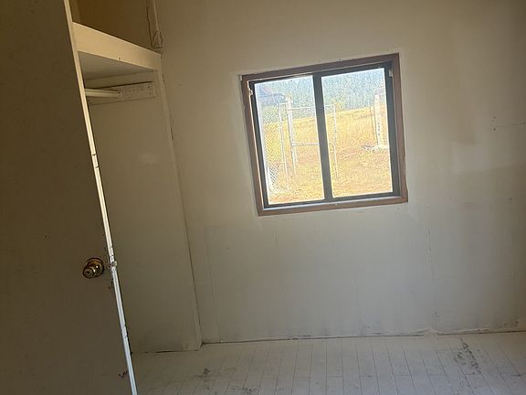3rd image of 34678 S Sawtell Rd
