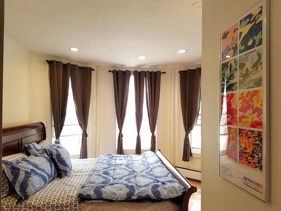 Master Bedroom - King Bed