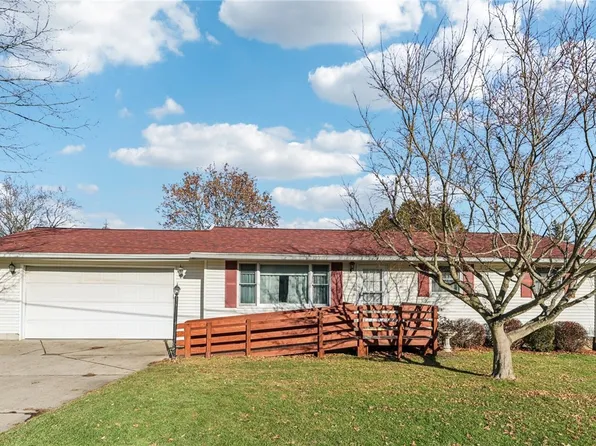 1409 Cranbrook Dr, Hermitage, PA 16148