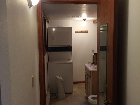 3rd image of 485 Timberline Dr