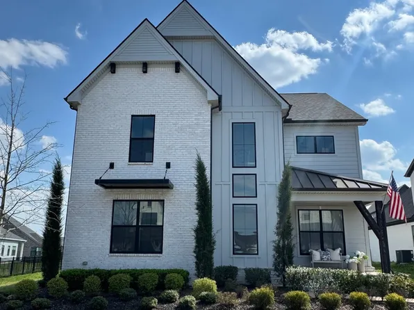 3229 Knotts Dr, Thompsons Station, TN 37179