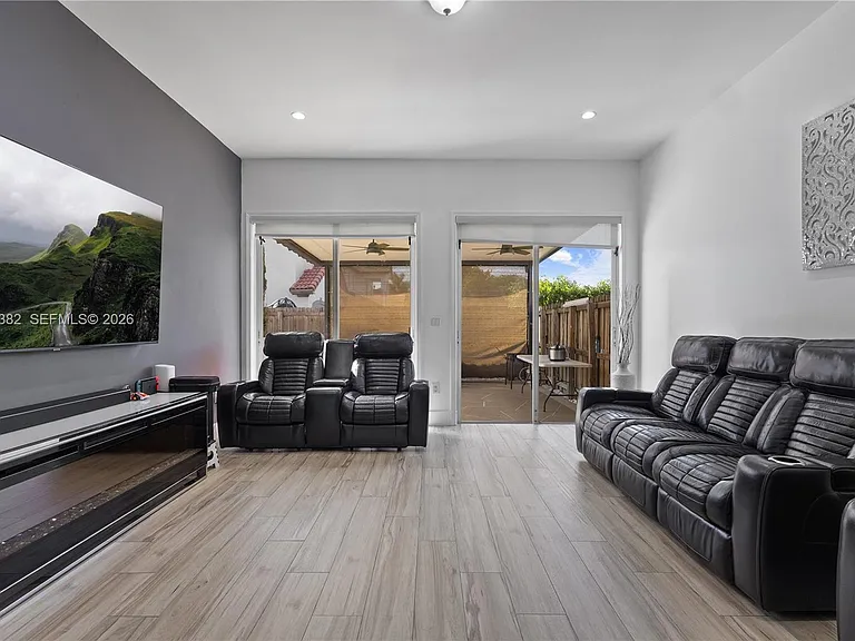 8218 SW 163rd Pl — Photo 5