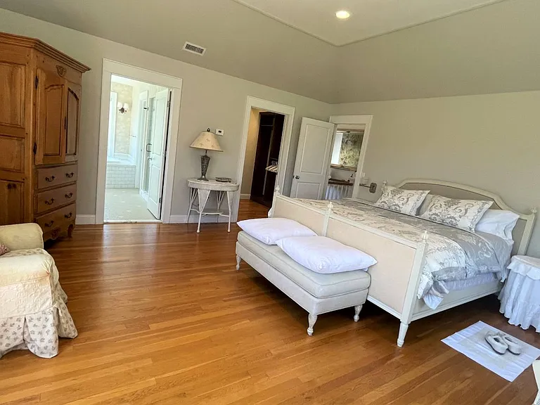 111 Cove Hollow Rd — Photo 23