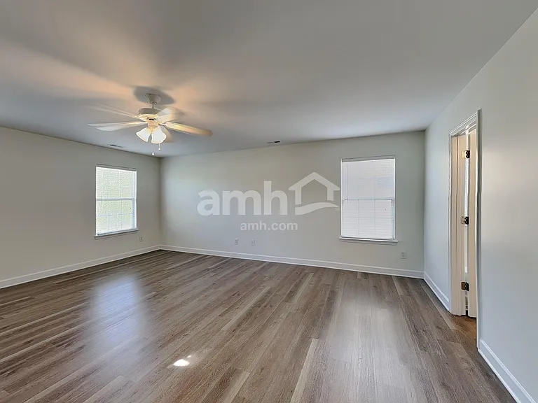 982 Ramsgate Dr SW — Photo 13