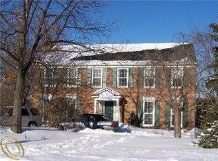 36126 Smithfield Rd, Farmington, MI 48335