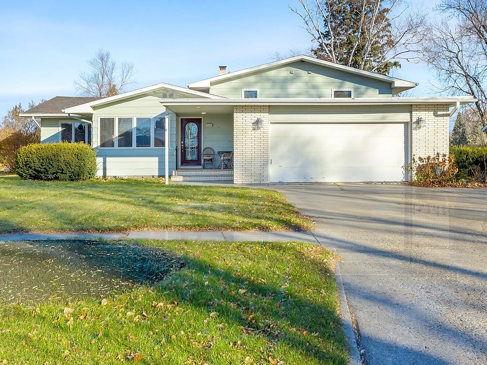 1st image of 909 Southwood Dr S