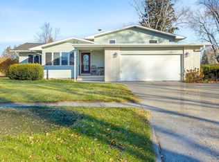 909 Southwood Dr S, Fargo, ND 58103