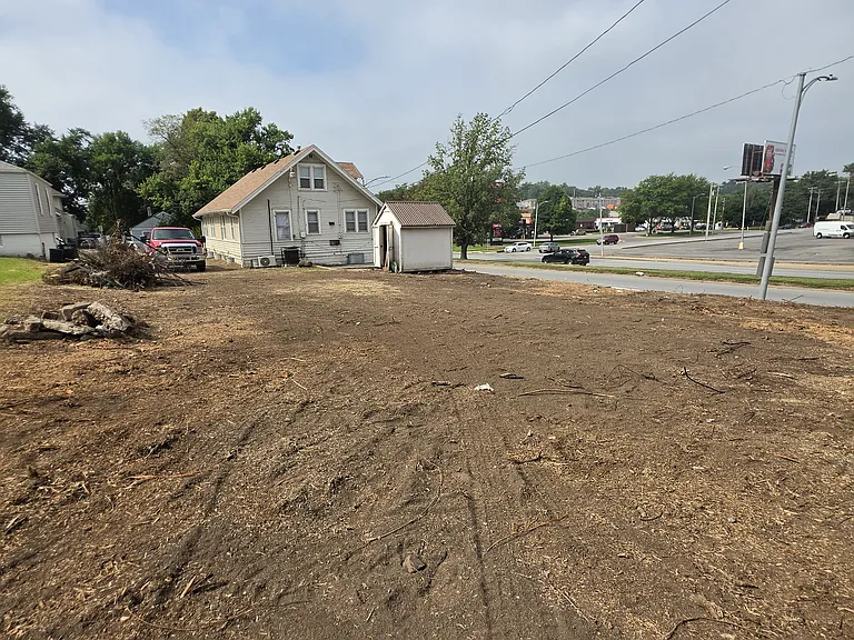 4562 Charles St — Photo 19