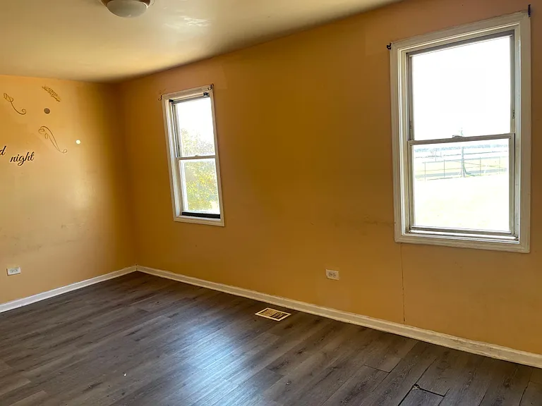 7315 S Greenwood Ave — Photo 3