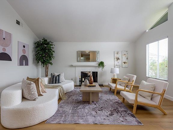 4th image of 1557 Mizzen Ln