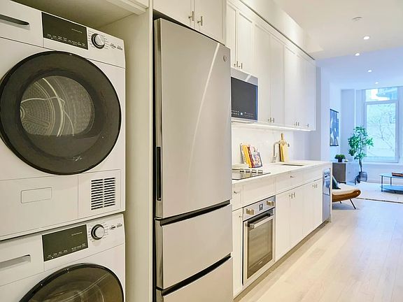 5th image of 1026 3rd Ave #4A