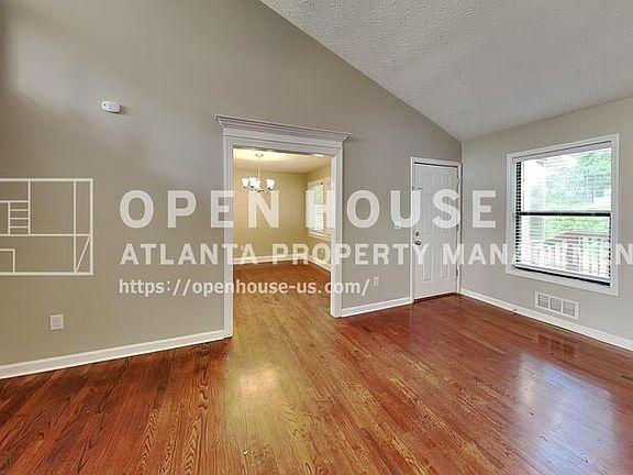 4th image of 3951 Kensington Dr