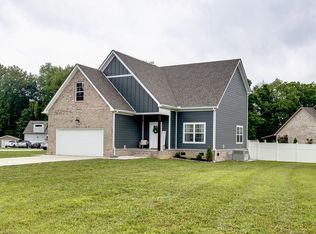 110 Stone Haven Dr, Smithville, TN 37166