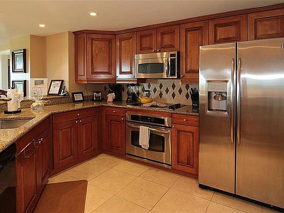 5th image of 7593 Gathering Dr APT 203