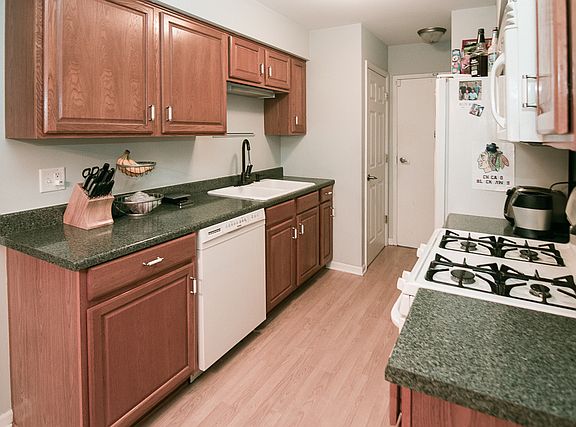 5th image of 7732 W Galeview Ln