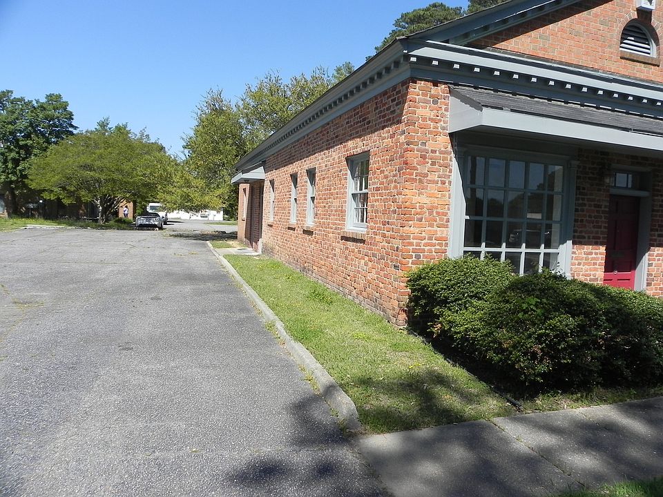 2nd image of 239 Penniman Rd
