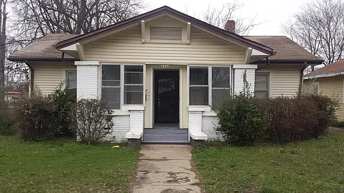 6908 Division Ave Photo 1