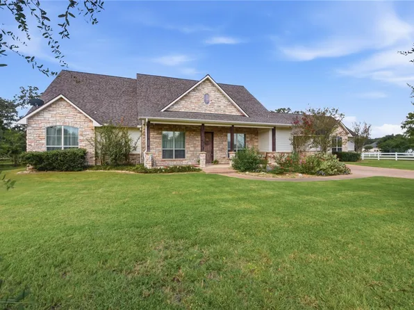 17422 Saddle Creek Dr, College Station, TX 77845
