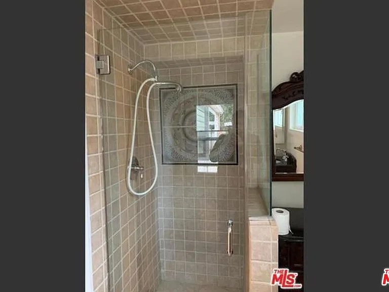 6838 Bertrand Ave — Photo 17