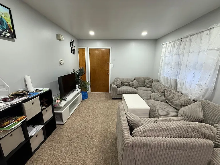 23 E 24th St #2 — Photo 4