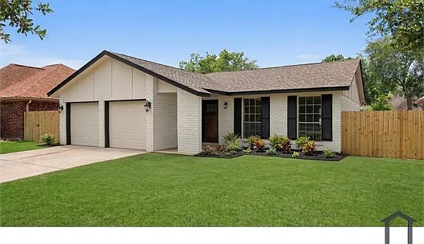 4 bed, 1300 sqft, $2,300 — Photo 2