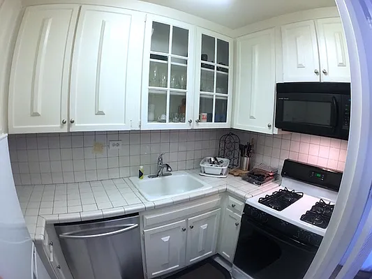 Rented by Vivaldi Real Estate | media 13